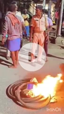 पालीगंज: फतेहपुर मोड़ के पास बाइक की टक्कर में घायल महिला की इलाज के दौरान मौत, परिजनों ने किया सड़क जाम