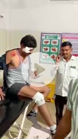 टीकमगढ़: ताल दरवाजा के पास आवारा जानवर से टकराकर बाइक चालक घायल, अस्पताल में भर्ती