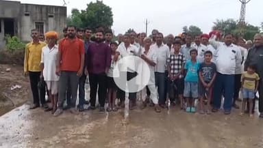 मारवाड़ जंक्शन: शिवसागर गांव में सड़क मार्ग की मांग को लेकर ग्रामवासियों ने किया विरोध प्रदर्शन #jansamasya