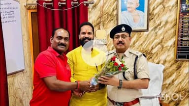 गढ़वा: गढ़वा के नए थाना प्रभारी से समाजसेवी दौलत सोनी ने की मुलाकात, क्षेत्र में शांति व्यवस्था बनाए रखने की मांग