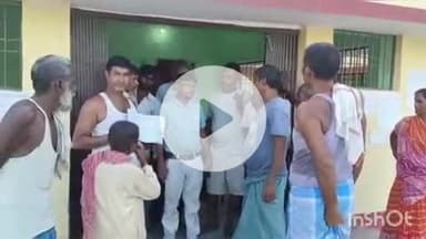 नावकोठी: राजस्व महाअभियान को लेकर प्रखंड के सभी पंचायत में प्रपत्र वितरण कार्य जारी, पंचायत सरकार भवन विष्णुपुर में लगा कैंप