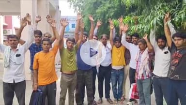 करौली: कारवाड़ स्कूल की भूमि पर हो रहे अतिक्रमण को लेकर ग्रामीणों ने कलेक्ट्रेट पर किया प्रदर्शन, दिया ज्ञापन