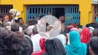 बलरामपुर: सहकारी समिति कौवापुर में खाद वितरण के दौरान सब इंस्पेक्टर ने किसानों को पीटा, अपर पुलिस अधीक्षक ने जांच के आदेश दिए