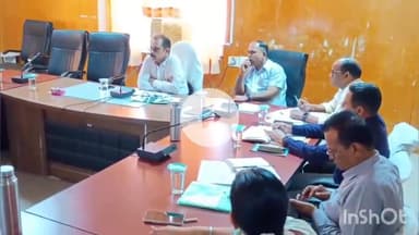 राजसमंद: राजसमंद कलक्टर ने कलेक्ट्रेट सभागार में ली बैठक, राजस्व कार्यों में संवेदनशीलता और समय पर आमजन को राहत देने पर जोर दिया