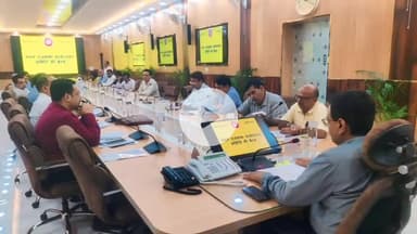 झांसी: डीआरएम कार्यालय में झांसी रेल मंडल की 178वीं राजभाषा कार्यान्वयन समिति की बैठक सम्पन्न हुई