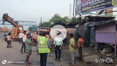 सासाराम: सासाराम के मां ताराचंडी धाम में फोरलेन की छोरी को लेकर चलाया गया अतिक्रमण हटाओ अभियान