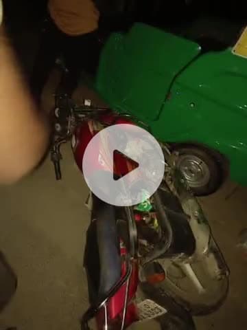 करछना: धरी गांव के सामने बाइक और ऑटो की भिड़ंत में बाइक चालक हुआ घायल