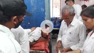 नवादा: नवादा के सिविल कोर्ट के पास एक मुंशी के साथ हुई मारपीट, अस्पताल में कराया गया इलाज