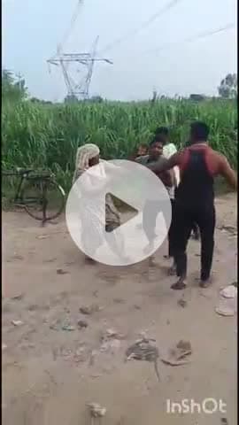 जानसठ: भोपा गाँव, बाकरनगर में जंगल में युवती के साथ छेड़छाड़ और बलात्कार के प्रयास में दो युवकों की धुनाई कर पुलिस को सौंपा गया