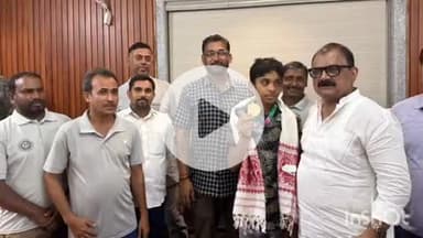 गढ़वा: गढ़वा के अध्ययन सिंह ने राज्य स्तरीय DAV स्कूल शूटिंग प्रतियोगिता में स्वर्ण पदक जीता, पूर्व मंत्री ने किया सम्मानित