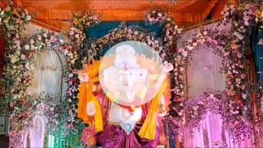 बलरामपुर: जिले में गणेश चतुर्थी महोत्सव की हुई शुरुआत, नगर के विभिन्न पंडालों में विराजे गणपति