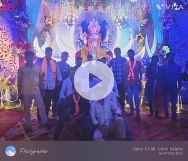 मनसाही:-  मनसाही हाट में गणपति बप्पा की प्रतिमा स्थापित कर हुई पूजा अर्चना।