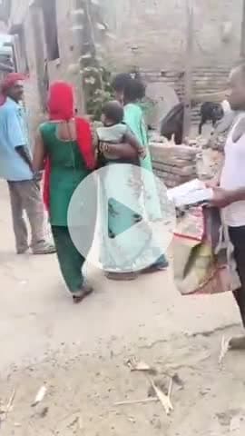 मझौलिया: सरिसवा बाजार में सक्रिय महिला चोर गिरोह, दुकानदार ने एक चोर को पकड़ा