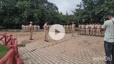 दुर्ग: बस्तर से 200 से अधिक पुलिस जवान पहुंचे दुर्ग जिला, एसपी ने सेक्टर 6 कंट्रोल रूम में बैठक की आयोजित