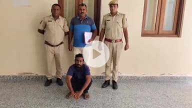 सरदारशहर: एक्सीडेंट मामले में 13 साल से फरार बुक आंसर छोटा निवासी पवन कुमार ब्राह्मण को जिला स्पेशल पुलिस ने किया गिरफ्तार