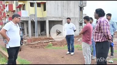 दुर्ग: आयुक्त ने गोकुल नगर में निर्मित पीएम आवास और वृक्षारोपण का किया निरीक्षण