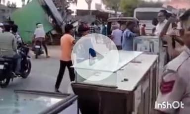 बारां: शहर में तीन सितंबर को लगने वाले ऐतिहासिक डोल मेले की तैयारियों के लिए पुलिस व नगर परिषद ने हटाया अतिक्रमण