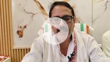 संभल: संभल में जिला कांग्रेस कमेटी कार्यालय पर प्रेस कॉन्फ्रेंस में जिलाध्यक्ष आरिफ तुर्की ने कानून व्यवस्था पर उठाए सवाल