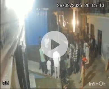 जानसठ: भोपा के जौली में मोबाइल शॉप संचालिका के साथ अश्लील टिप्पणी के मामले में दबंगों ने की मारपीट, CCTV में कैद