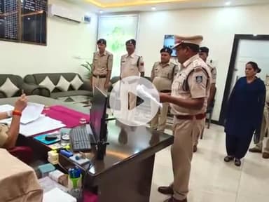 टीकमगढ़: पुलिस अधीक्षक कार्यालय में एसपी ने सुनी कर्मचारियों की समस्या, दिए आवश्यक निर्देश