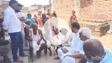 करपी: नादी गांव में जदयू नेता डॉ. परमानंद सिंह ने मृतक के परिजनों से मुलाकात कर सांत्वना दी