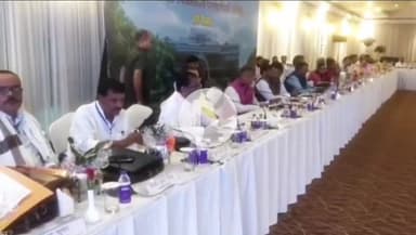 सिंगरौली: सिंगरौली विधायक ने बंद ट्रेनों को शुरू करने की मांग की, क्षेत्रीय रेल समिति की बैठक में हुए शामिल