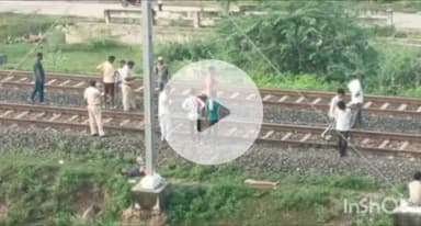 बारां: कोटा रोड रेलवे ओवरब्रिज के नीचे ट्रेन से कटने से एक युवक की मौत, शव शिनाख्त के लिए मोर्चरी में रखवाया गया