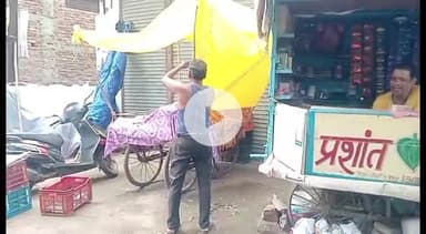 सागर नगर: नगर निगम और पुलिस ने कटरा मस्जिद चौराहा अतिक्रमण के खिलाफ संयुक्त रूप से की कार्यवाही, पांच ठेले ज़ब्त