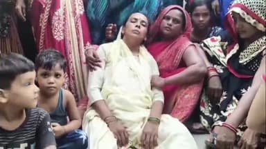 बरेली: बरेली के सीबीगंज थाना क्षेत्र में ड्राइवर की मौत पर हंगामा, कोकाकोला फैक्ट्री गेट पर शव रखकर ग्रामीणों ने किया प्रदर्शन