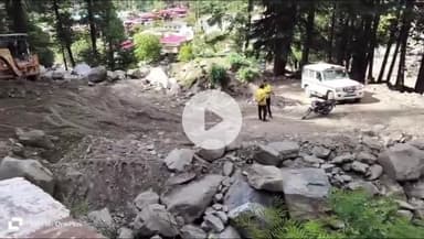 भटवाड़ी: धराली-हर्षिल आपदा के 26 दिन बाद लोनिवि ने हर्षिल-मुखबा मोटर मार्ग पर छोटे वाहनों की आवाजाही शुरू करवाई