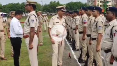 सिंगरौली: पुलिस उप महानिरीक्षक राजेश सिंह चंदेल ने किया पुलिस लाईन का वार्षिक निरीक्षण एवं सैनिक सम्मेलन