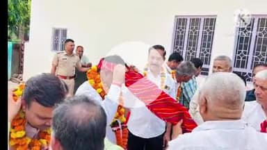 करौली: वार्ड नंबर 17 में नवनिर्मित सीसी सड़क का शिलान्यास विधायक दर्शन सिंह गुर्जर ने किया, लोगों ने किया स्वागत