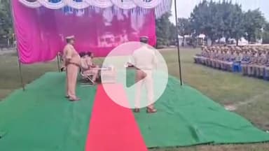 बलरामपुर: पुलिस लाइन में रिक्रूट आरक्षियों का सैनिक सम्मेलन आयोजित, एएसपी ने साइबर क्राइम और आधुनिक पुलिसिंग पर दिए टिप्स