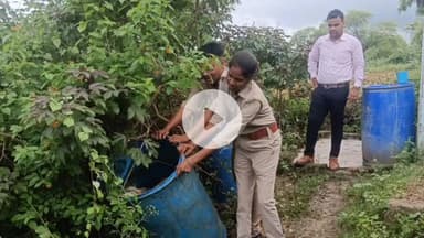 झांसी: आबकारी विभाग ने अलग-अलग क्षेत्रों में चलाया विशेष प्रवर्तन अभियान, 5 आरोपियों को किया गिरफ्तार, 9 मुकदमे दर्ज किए