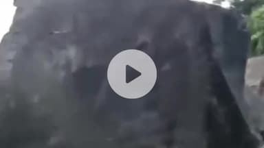 কার্শিয়ং: পুজোর আগে ধসের দাপট, অচল বাংলার সিকিমমুখী লাইফ লাইন, সেবক–কালিঝোড়া এলাকায় জাতীয় সড়কে বন্ধ গাড়ি চলাচল