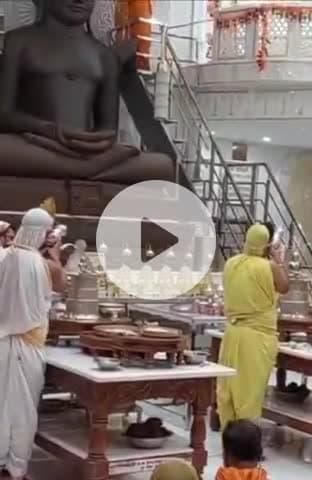 टीकमगढ़: टीकमगढ़: आदिनाथ धाम में दस लक्षण पर्व पर श्रद्धालुओं ने किया सामूहिक पूजन