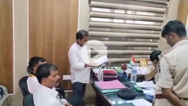 कांके: सुखदेवनगर थाने में राष्ट्र धर्म रक्षा मंच ने पीएम मोदी की मां के खिलाफ अपशब्द कहने पर एफआईआर दर्ज कराई