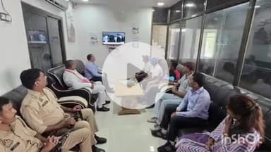 बलरामपुर: सदर विधायक पलटू राम ने बूथ संख्या 64 पर सुना प्रधानमंत्री के मन की बात कार्यक्रम