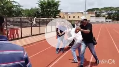 जगदलपुर: फिट इंडिया मूवमेंट के तहत रस्सी खींच प्रतियोगिता में नगर निगम जगदलपुर ने जिला प्रशासन को हराया