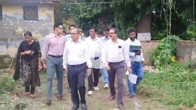 रामपुर: प्रमुख सचिव पिछड़ा वर्ग सुभाष चंद शर्मा ने कस्तूरबा छात्रावास की नवनिर्माणधीन इमारत का निरीक्षण किया