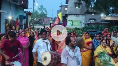 पीरटांड: पालगंज के श्री बंशीधर मंदिर में राधाष्टमी पर भव्य शोभा यात्रा निकाली गई