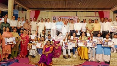 रामपुर: रविवार को उत्सव पैलेस में यदुवंशी जन कल्याण समिति ने मेधावी छात्र-छात्राओं को सम्मानित किया