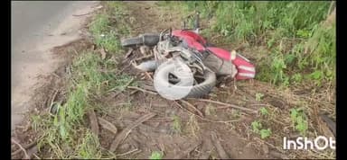 రామడుగు: కిష్టాపూర్ గ్రామంలో ఆటోను తప్పిస్తూ అదుపుతప్పి పడిపోయిన ద్విచక్ర వాహన దారుడికి తీవ్ర గాయాలు