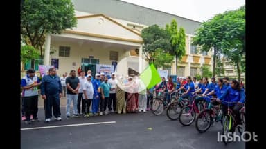 धार: धार में 'संडे ऑन साइकिल' कार्यक्रम में केंद्रीय राज्यमंत्री सावित्रि ठाकुर ने साइकिल रैली का किया शुभारंभ