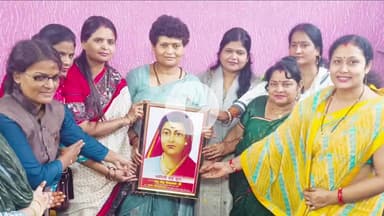 जौनपुर: सपा महिला सभा की प्रदेश अध्यक्ष रीबू श्रीवास्तव का स्वागत किया गया