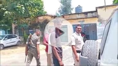 शंभूगंज: चुटिया पहाड़ गांव में चोरी के मामले में पुलिस ने दो आरोपियों को चोरी के सामान के साथ गिरफ्तार कर जेल भेजा