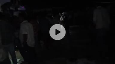 राजसमंद: राजसमंद में भीषण हादसा: पीपरड़ा चौराहे पर बस और तीन ट्रक आपस में भिड़े, ट्रक ड्राइवर गंभीर रूप से घायल