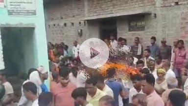 रफीगंज: रफीगंज के भेटनीयां में पूर्व पंचायत समिति रामजी यादव की मौत के बाद आयोजित हुई शोकसभा