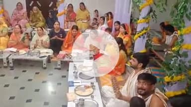 पीपलदा: इटावा में जैन मंदिर में पर्युषण पर्व पर आयोजित कार्यक्रम में महिलाओं ने किया नृत्य