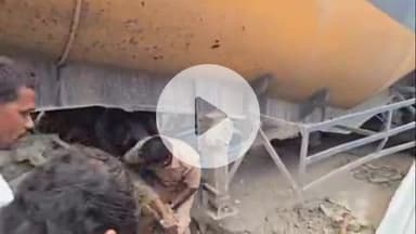 सिराथू: देवीगंज में गाड़ी चला रहे चालक को आई नींद, सीमेंट टैंकर एक घर में घुसा, केबिन में फंसे चालक को निकालकर भेजा गया अस्पताल